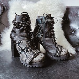 Jeffrey Campbell Lilith-2 Boot